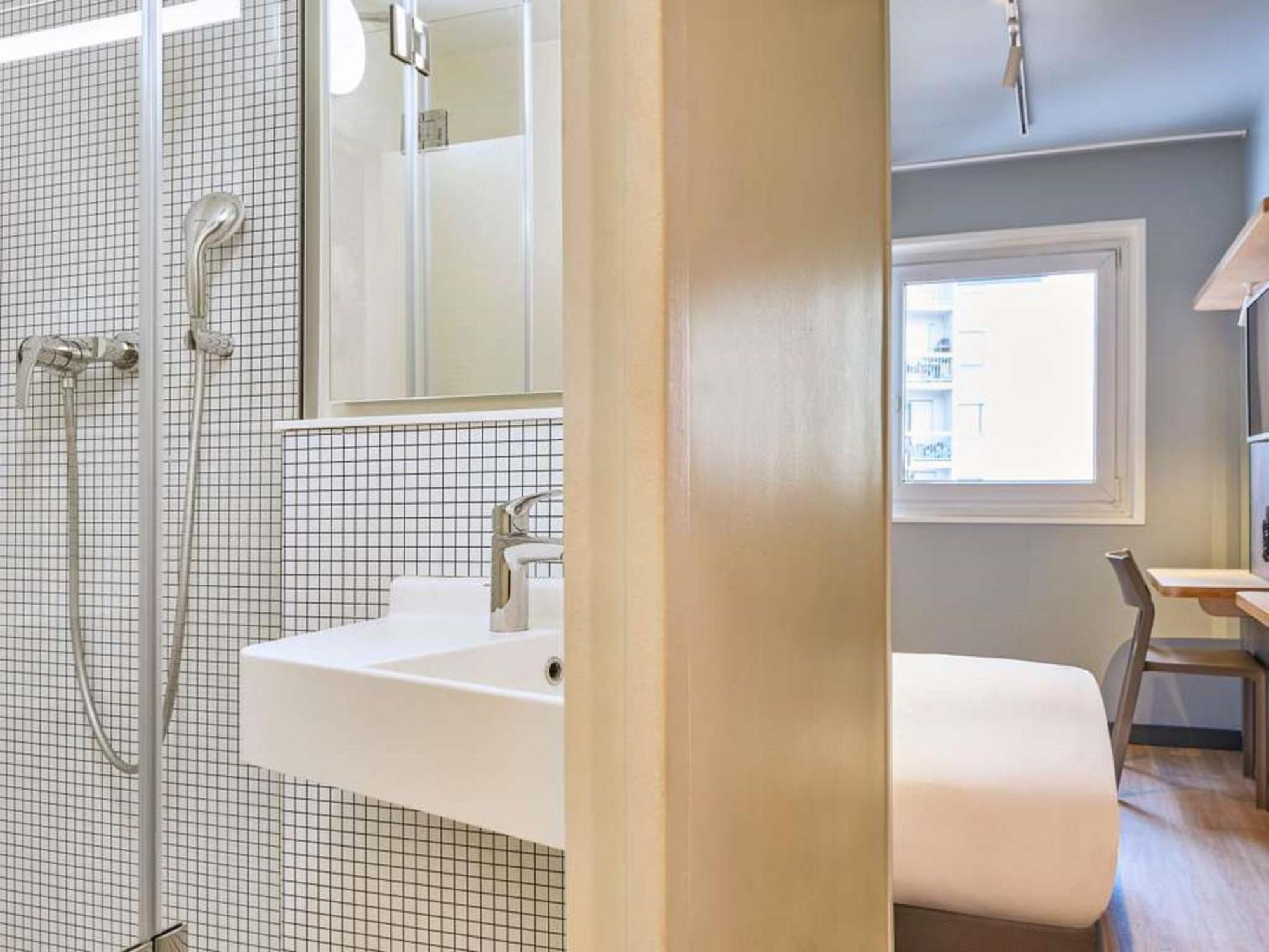 Ibis Budget Poitiers Nord Futuroscope Hotel